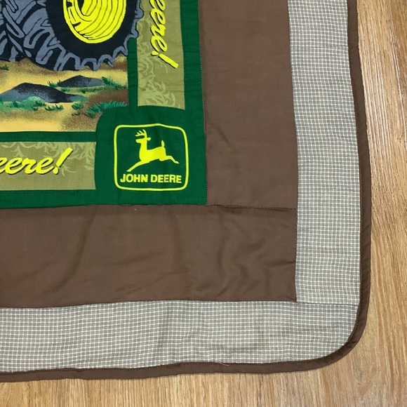 John Deere hand crafted quilt, wall hanging - Picture 5 of 8